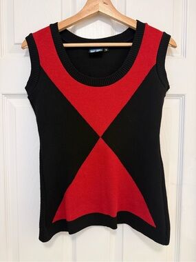 Like New Elhoffer Design Marvel Inspired Black Widow Shell Knit Vest